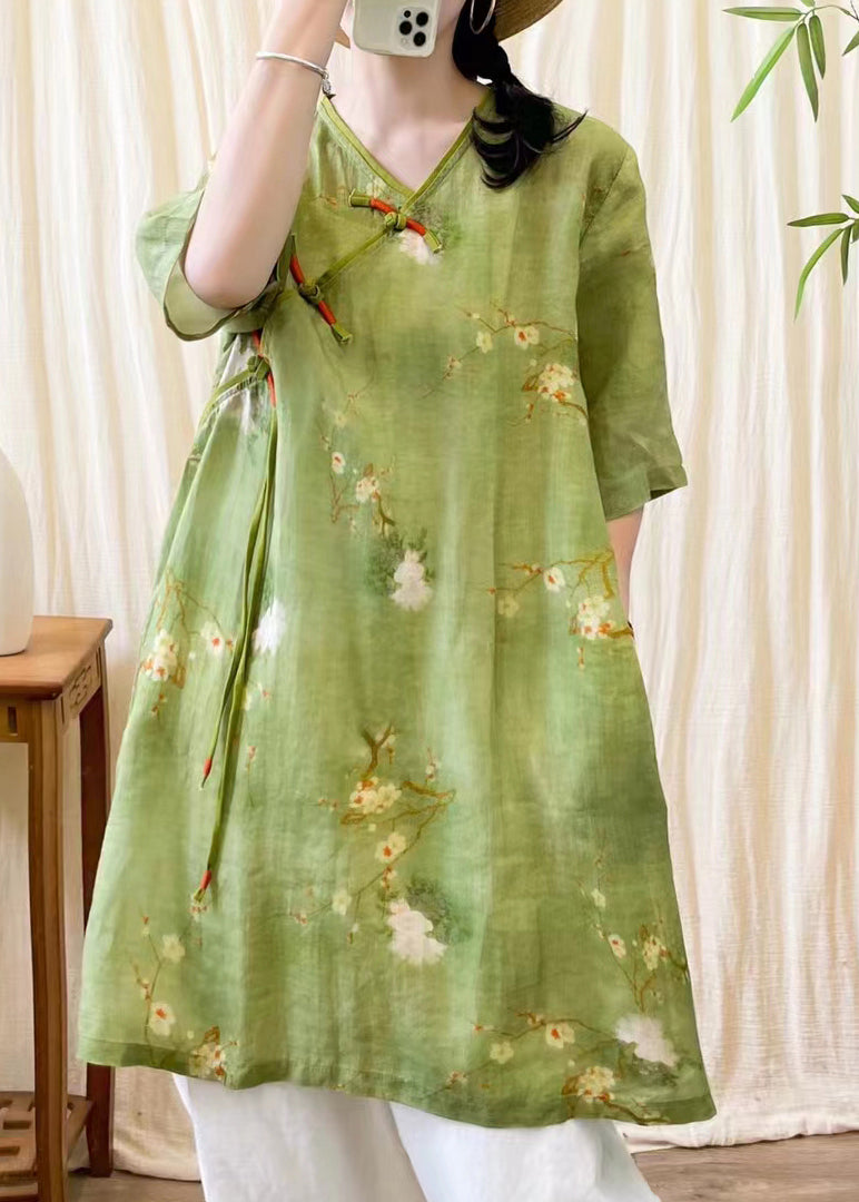 Beautifully Crafted Dress in a Classic Style