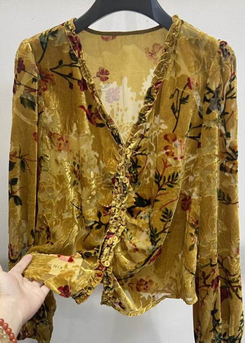 A Vintage Style Shirt with Delicate Timeless Details
