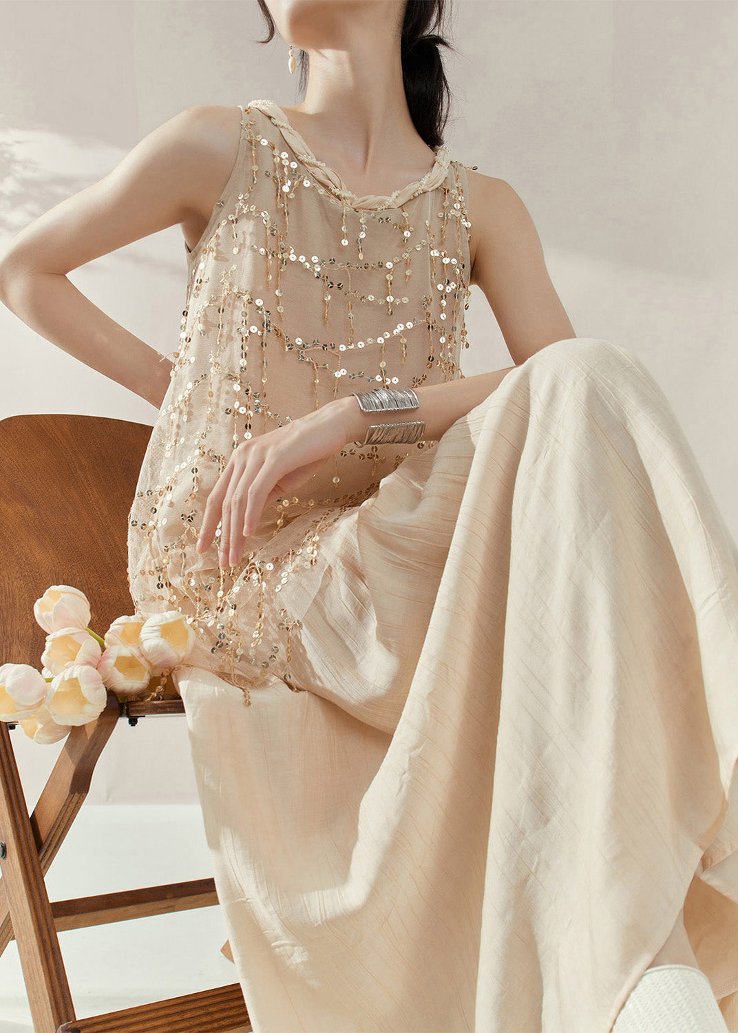 Effortlessly Elegant Dress with a Timeless Design
