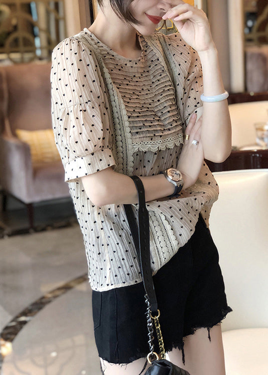 Effortlessly Elegant Shirt with a Timeless Design