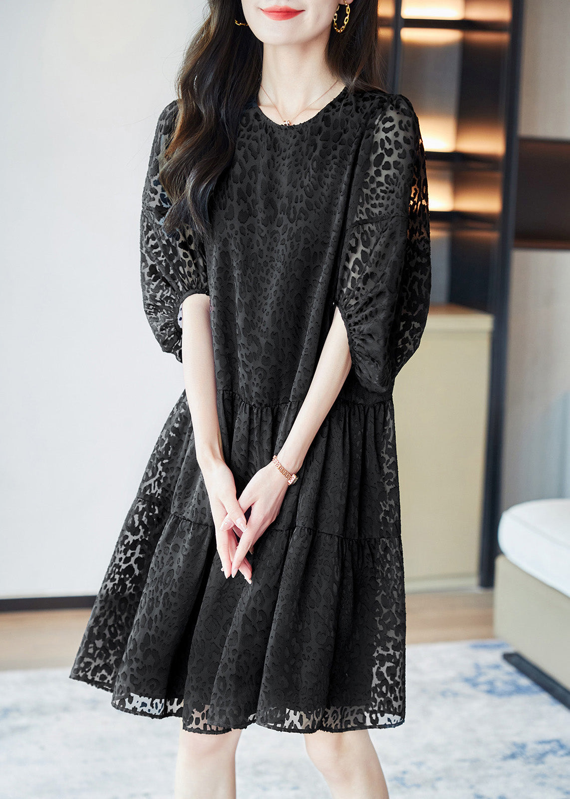 Classic Vintage Dress with a Flattering Fit