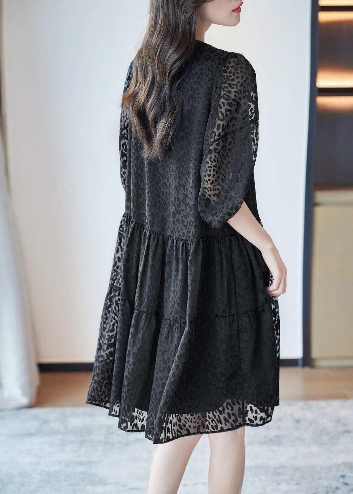 Classic Vintage Dress with a Flattering Fit