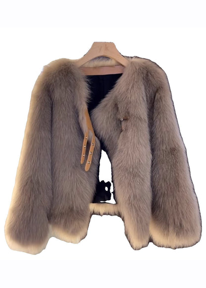 Gracefully Styled Coat for Any Occasion