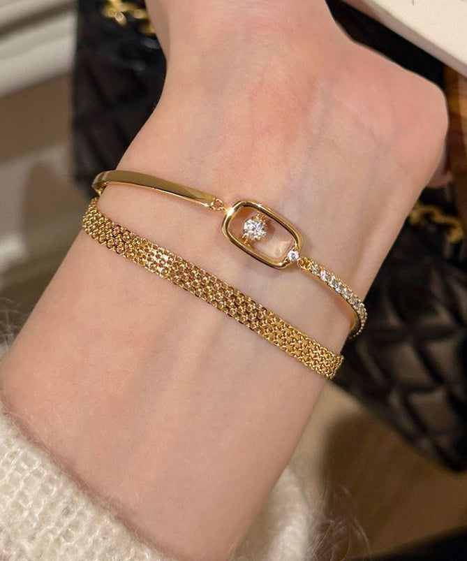 Beautiful Gold Set with Unique Style