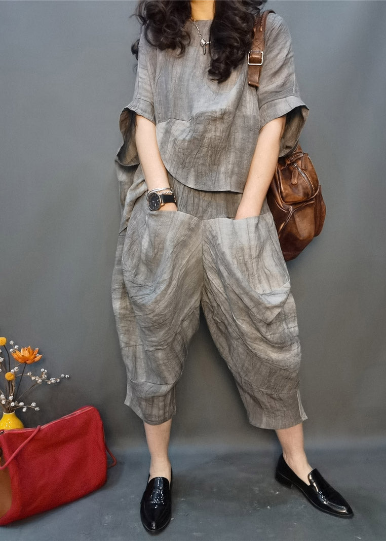 Effortlessly Elegant Pants with a Timeless Design