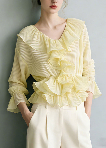 Classic Vintage Shirt with a Flattering Fit