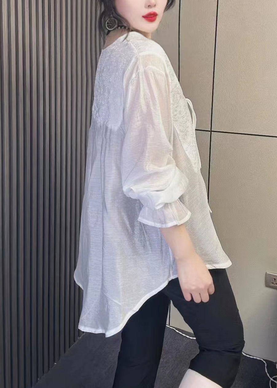 Effortlessly Elegant Top with a Timeless Design