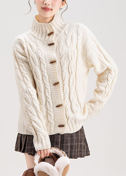 Elegantly Styled Coat for Everyday Wear