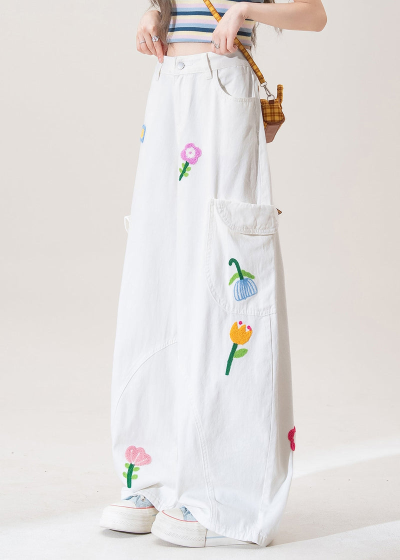 Elegantly Styled Pants for Everyday Wear