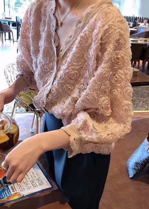 Classic Vintage Shirt with a Flattering Fit
