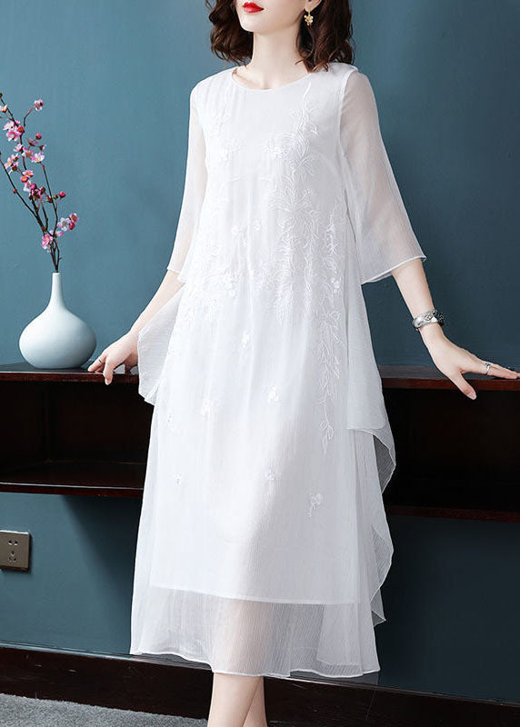 Beautifully Finished Dress in a Timeless Design