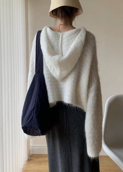 Effortlessly Elegant Sweater with a Timeless Design