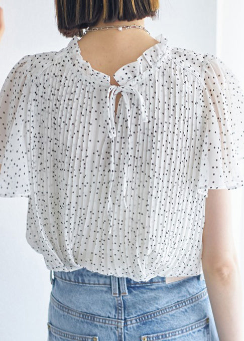 Classic Vintage Top with a Flattering Fit