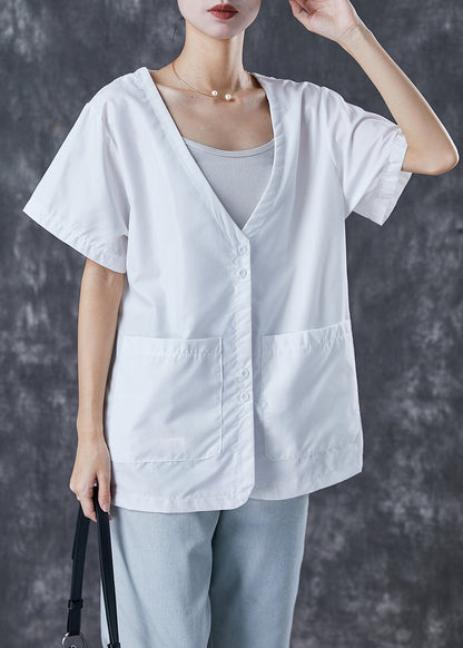 Sophisticated Blouse with a Clean Classic Look