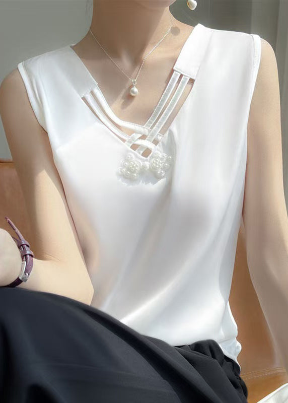 Well Tailored Garment with a Graceful Silhouette