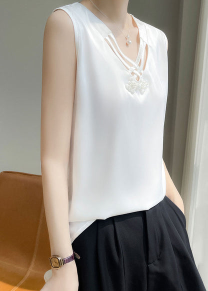 Well Tailored Garment with a Graceful Silhouette