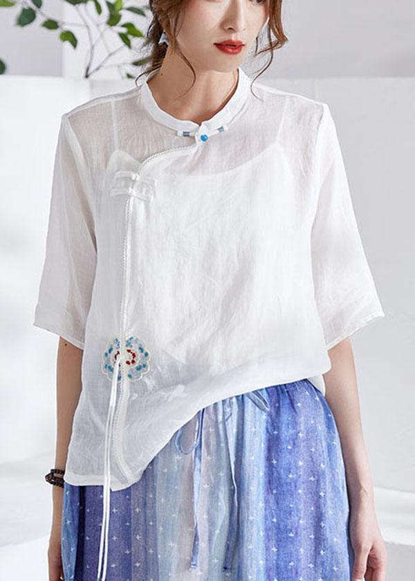 Sophisticated Blouse with a Clean Classic Look