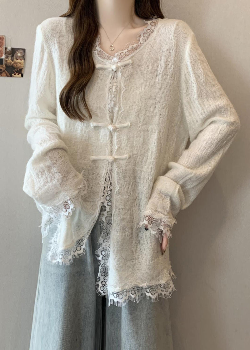 Effortlessly Elegant Cardigan with a Timeless Design
