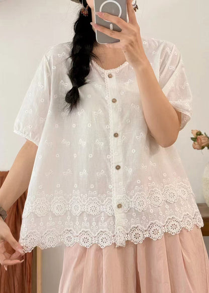 Effortlessly Elegant Blouse with a Timeless Design