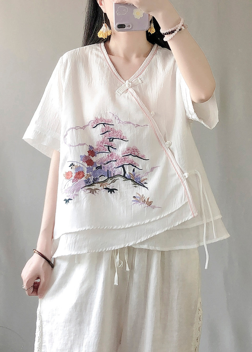 Beautifully Crafted Blouse in a Classic Style