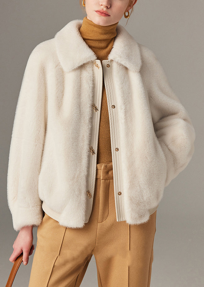 Gracefully Styled Coat for Any Occasion
