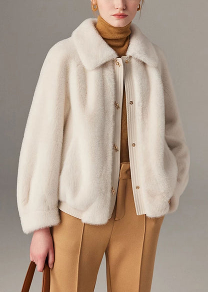 Gracefully Styled Coat for Any Occasion