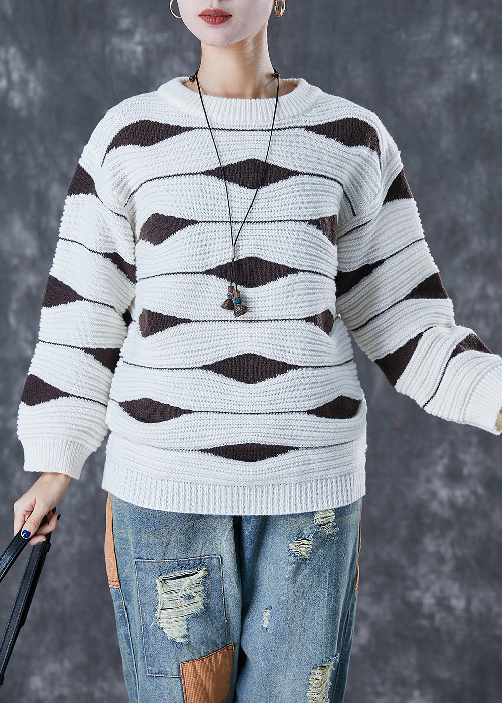 Effortlessly Elegant Top with a Timeless Design