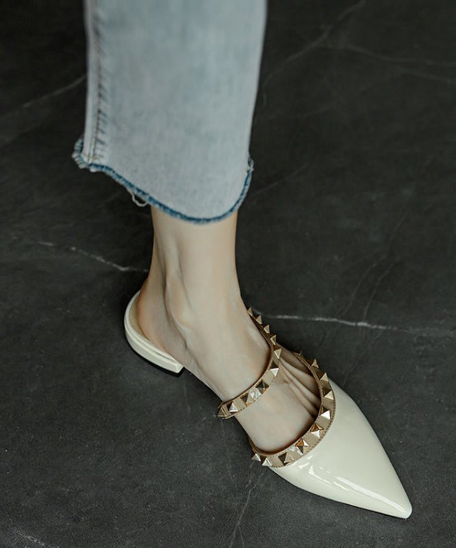 Graceful Orthopedic Sandals for Modern Look
