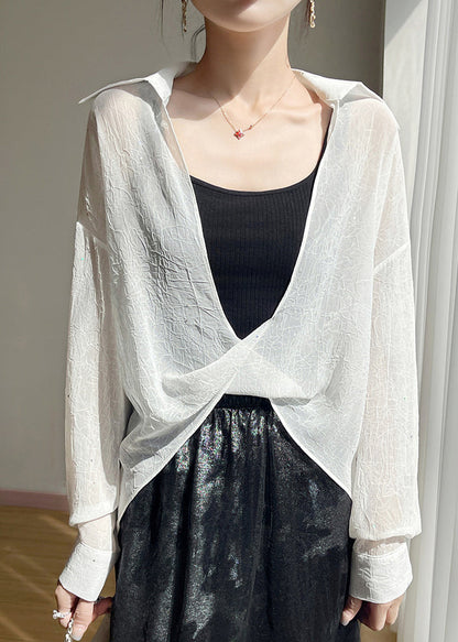 Sophisticated Blouse with a Clean Classic Look