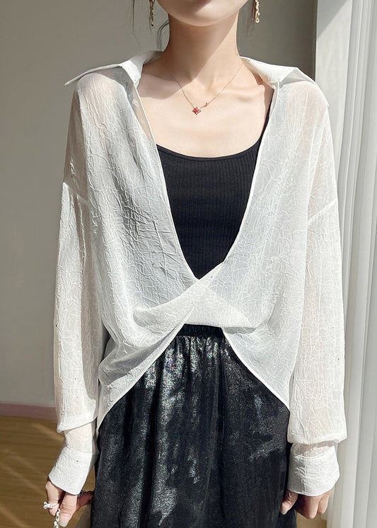 Sophisticated Blouse with a Clean Classic Look