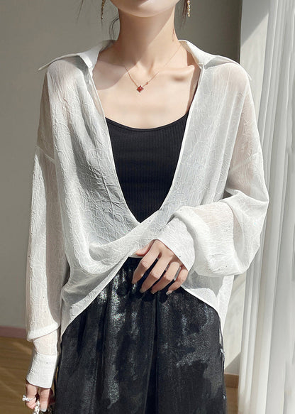 Sophisticated Blouse with a Clean Classic Look