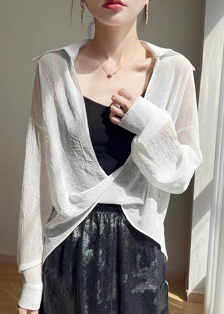 Sophisticated Blouse with a Clean Classic Look