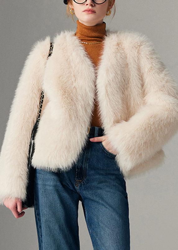 Beautifully Finished Coat in a Timeless Design