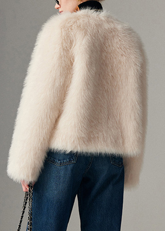 Beautifully Finished Coat in a Timeless Design