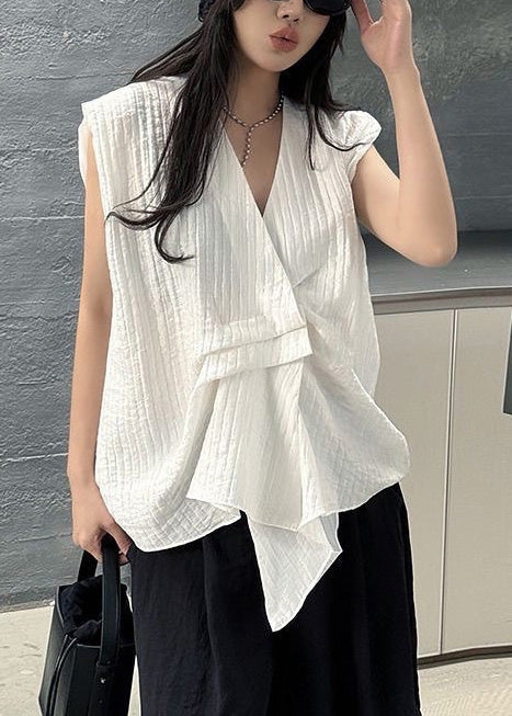 Gracefully Styled Garment for Any Occasion