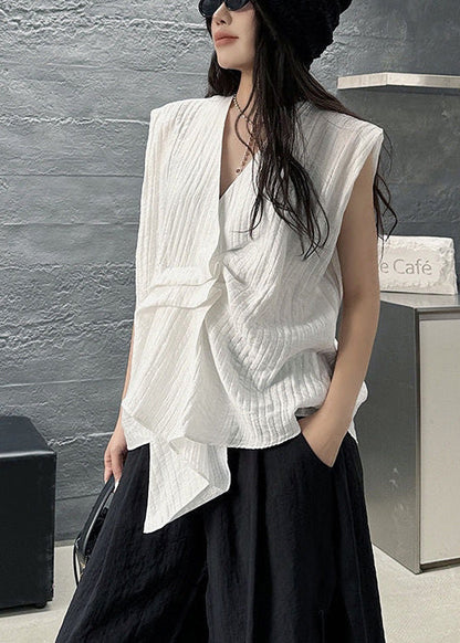 Gracefully Styled Garment for Any Occasion