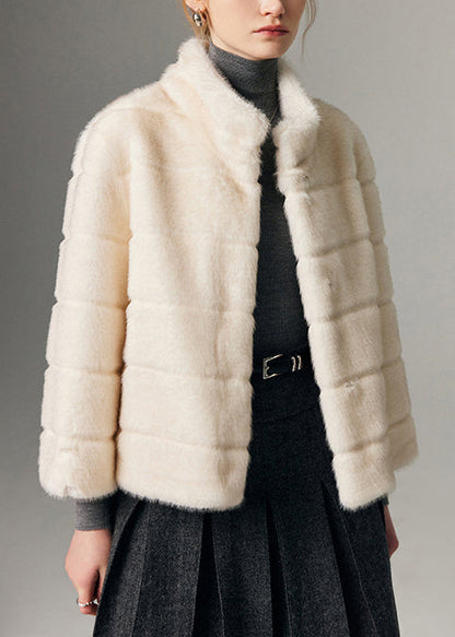 Elegantly Styled Coat for Everyday Wear