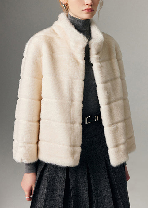 Elegantly Styled Coat for Everyday Wear