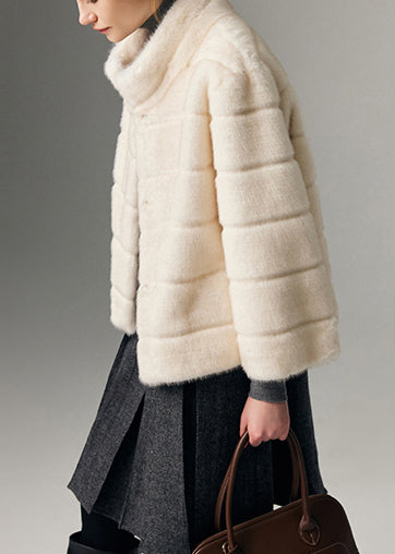 Elegantly Styled Coat for Everyday Wear