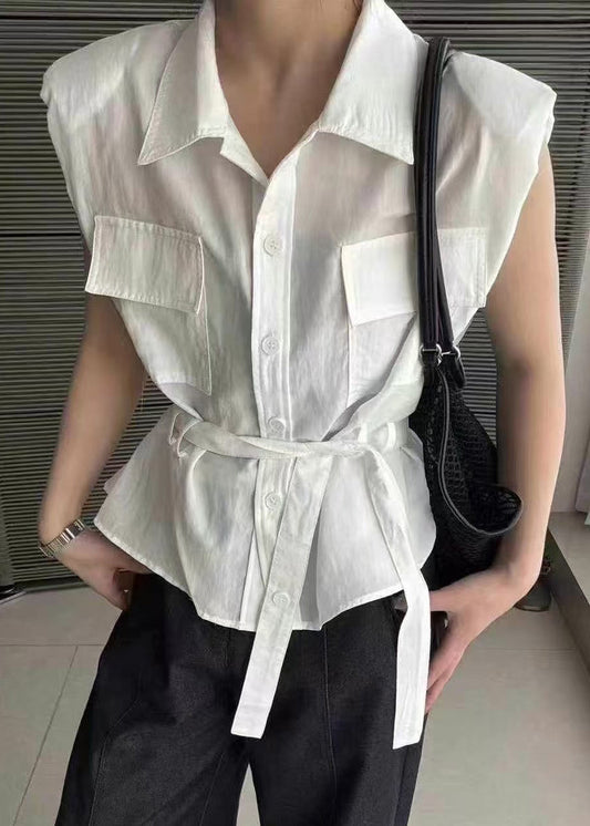 Classic Vintage Blouse with a Flattering Fit
