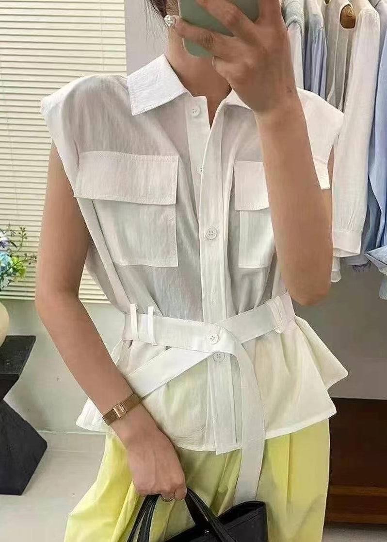 Classic Vintage Blouse with a Flattering Fit
