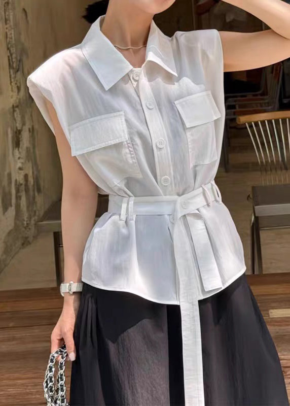 Classic Vintage Blouse with a Flattering Fit