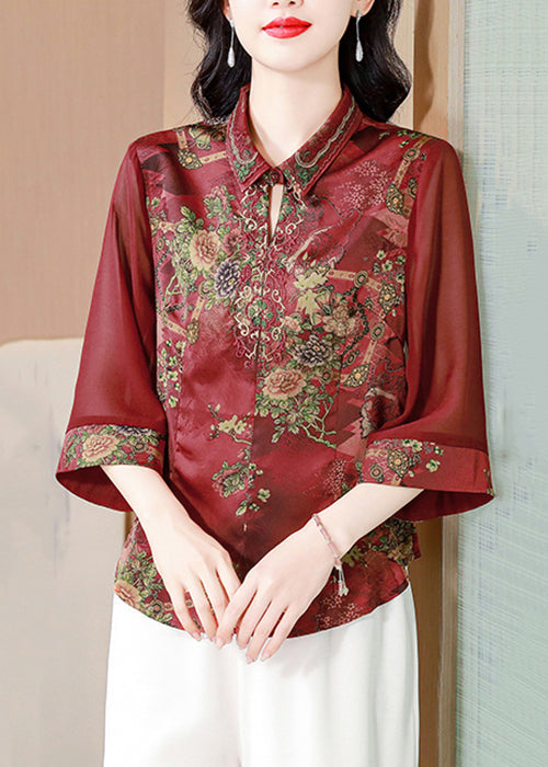 Classic Vintage Blouse with a Flattering Fit