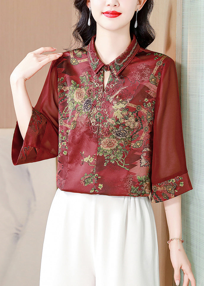 Classic Vintage Blouse with a Flattering Fit