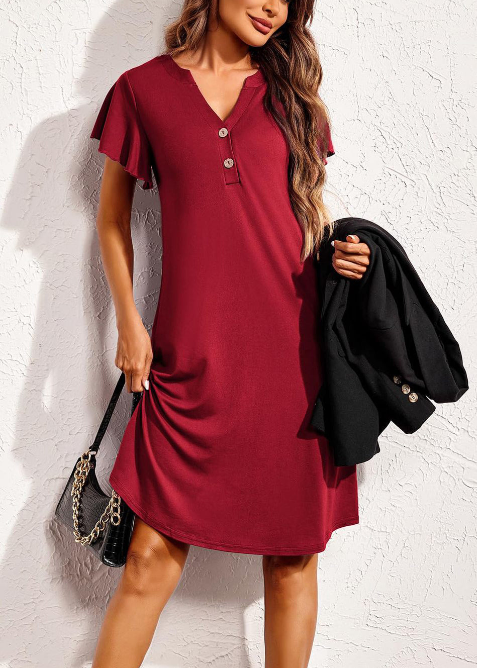 Effortlessly Elegant Dress with a Timeless Design
