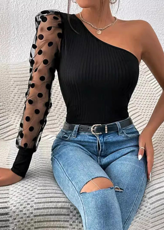 Effortlessly Elegant Top with a Timeless Design