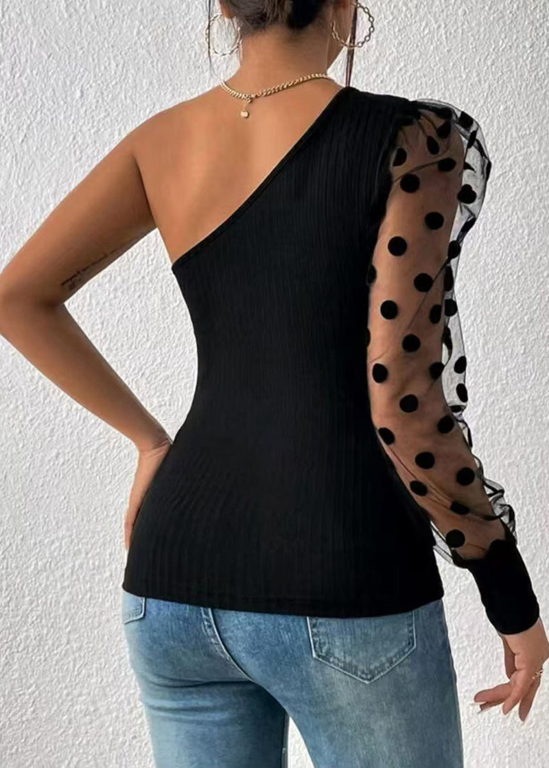 Effortlessly Elegant Top with a Timeless Design