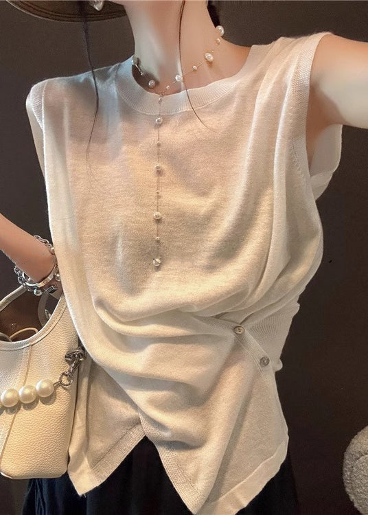 Effortlessly Elegant Garment with a Timeless Design