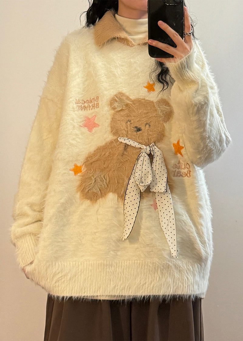 Classic Vintage Sweater with a Flattering Fit