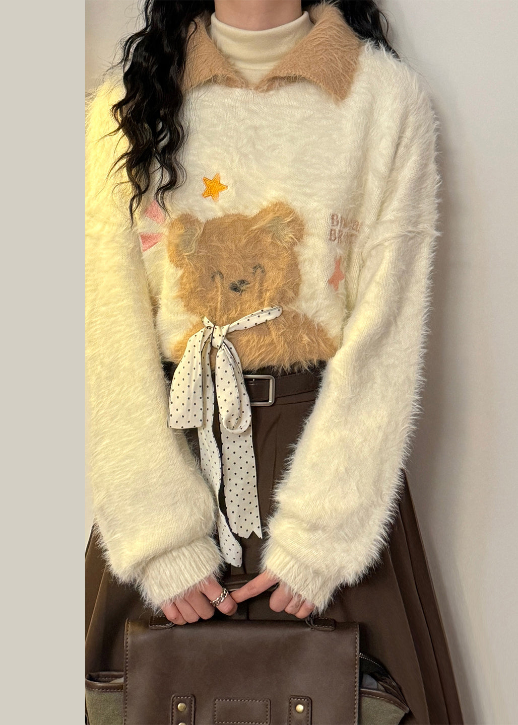 Classic Vintage Sweater with a Flattering Fit